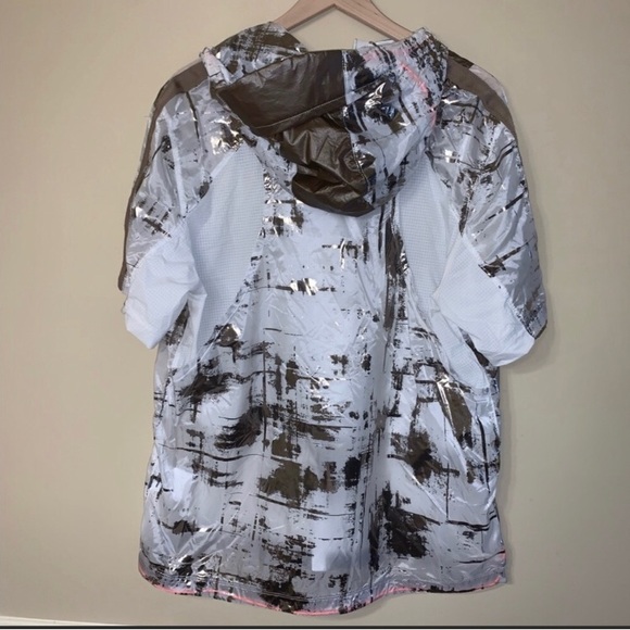 NWT Under Armour Perpetual Windbreaker - Picture 3 of 6